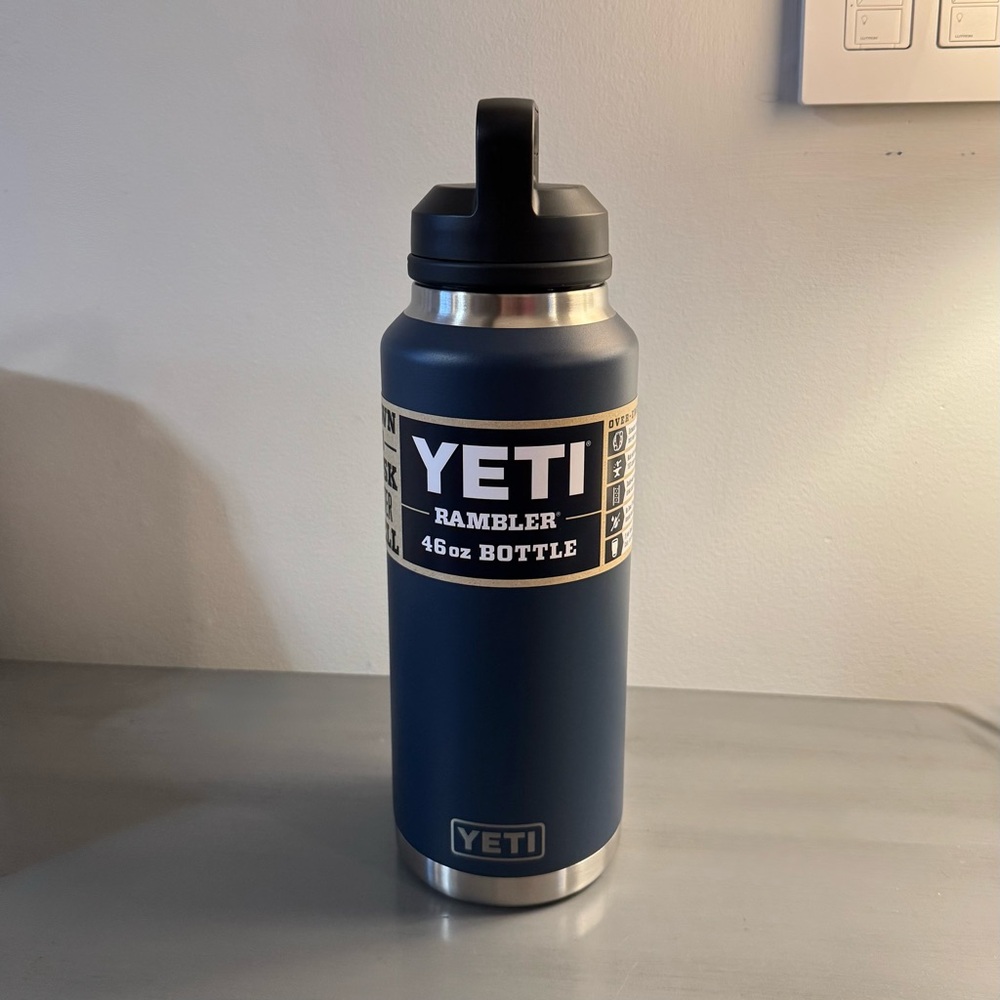 YETI Rambler 46oz Bottle - Deep Blue
